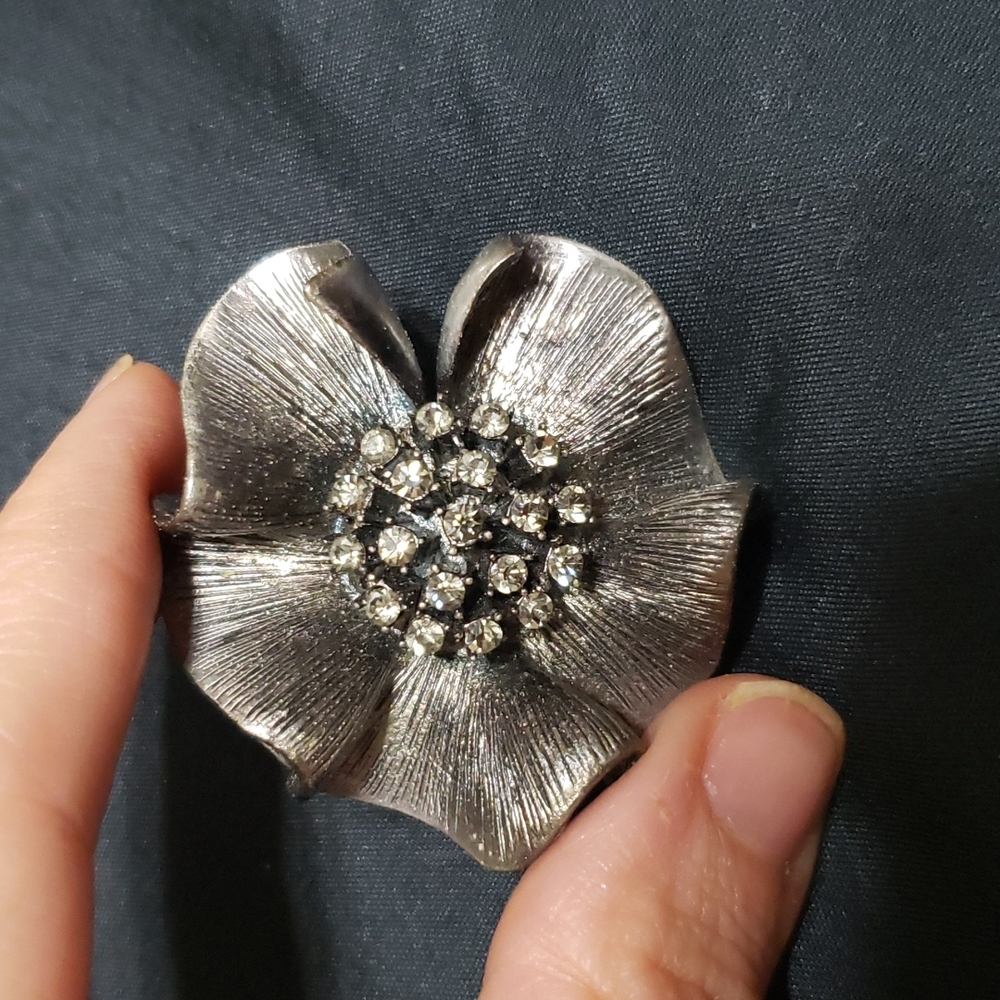 Premier Designs Silvertone and Rhinestone Brooch